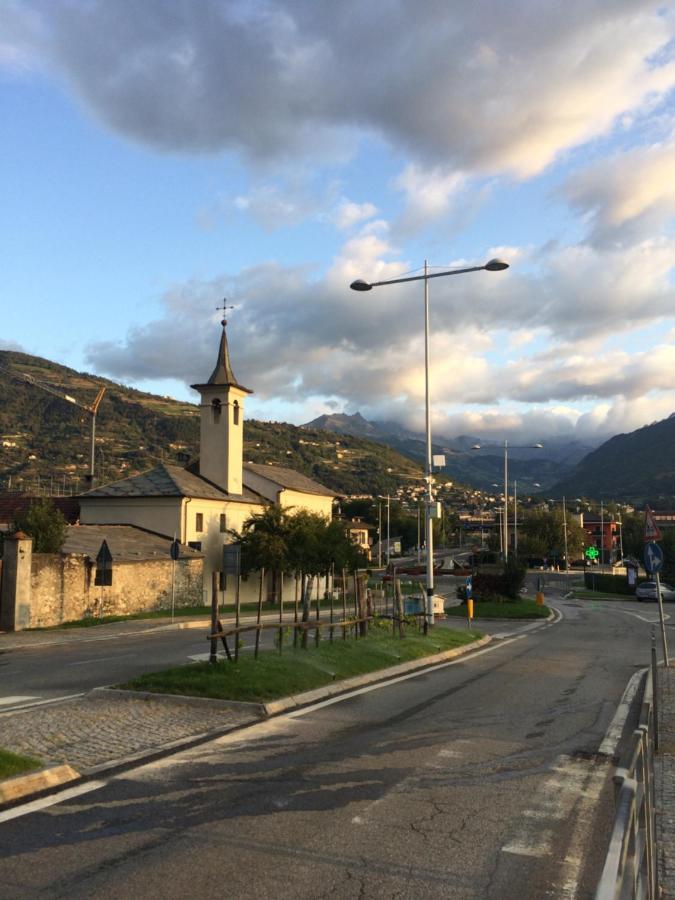 Chez Nous Appartement Aosta Buitenkant foto